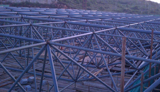 兴城概述网架加工公司对网架保温隔热的办法